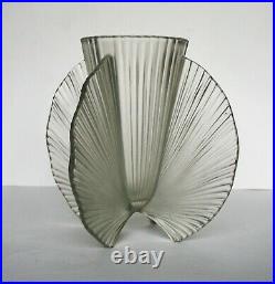 Vase Art Déco verre pressé moulé Pierre D'AVESN 1930 Signé