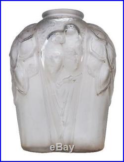 Vase Art déco en verre moulé aux perroquets