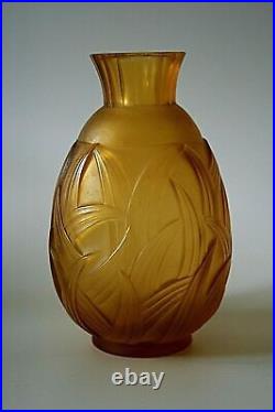 Vase En Verre Ambre Sabino Art Deco