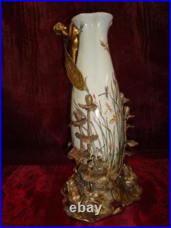 Vase Figurine Grenouille Elfe Fee Style Art Deco Style Art Nouveau Porcelaine Vase Figurine Grenouille Elfe Fee Style Art Deco Style Art Nouveau Porcelaine
