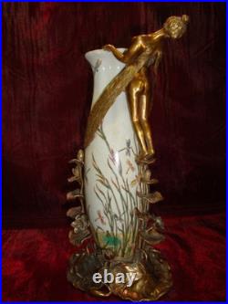 Vase Figurine Grenouille Elfe Fee Style Art Deco Style Art Nouveau Porcelaine Vase Figurine Grenouille Elfe Fee Style Art Deco Style Art Nouveau Porcelaine