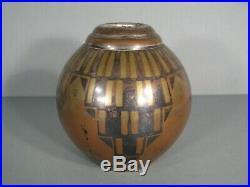 Vase Forme Boule Style Art Déco Dinanderie Cuivre Décor Géométrique Années 1930