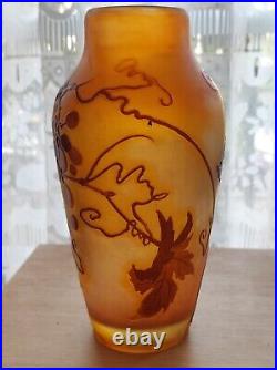Vase Galle Signé Art Déco multicouche dégagé l acide à décor De Vigne Raisins