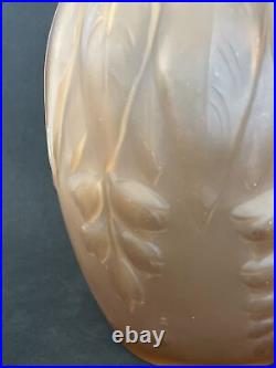 Vase SOUCHON NEUVESEL, verre moulé, décor muguet, rose, Art Déco, signé SN