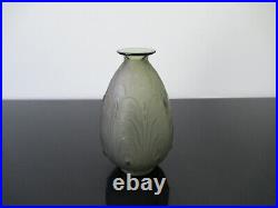 Vase Sabino Art Déco. Petit éclat au col