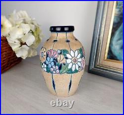 Vase ancien Amphora sculpté décor fleurs Riessner Stellmacher & Kessel Art Déco Vase ancien Amphora sculpté décor fleurs Riessner Stellmacher & Kessel Art Déco