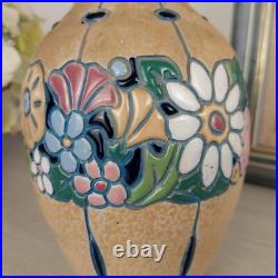 Vase ancien Amphora sculpté décor fleurs Riessner Stellmacher & Kessel Art Déco Vase ancien Amphora sculpté décor fleurs Riessner Stellmacher & Kessel Art Déco