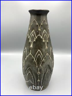 Vase art déco en étain pur signé LAVEUR vintage ancien étain repoussé Vase art déco en étain pur signé LAVEUR vintage ancien étain repoussé