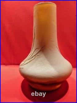Vase art déco en pâte de verre signé Legras Vase art déco en pâte de verre signé Legras