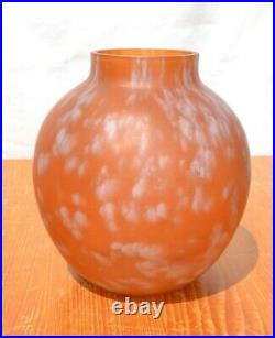 Vase boule en pâte de verre marmoréen dlg Delatte Art Déco