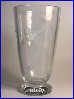 Vase cristal grave Archer Lalique Art deco