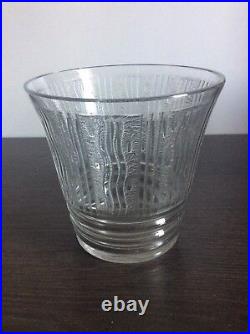 Vase en cristal soufflé translucide dégagé à l'acide signé Lorrain Art Déco