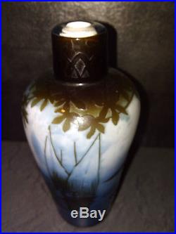 Vase en pate de verre signé Devez art deco vers 1920 dégagé à l'acide gallé