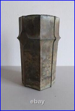 Vase moderniste en bronze Art deco par Bosisio Italy