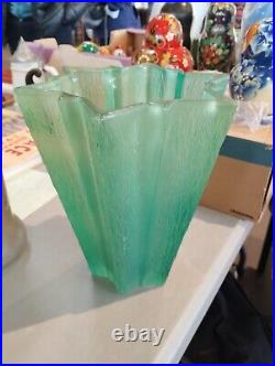 Vase verre pressé moulé d'époque art déco attribué au sculpteur d'Avens